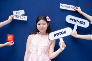 Bạn Trịnh Thị Như Ý tốt nghiệp Trường THPT Chuyên Hà Tĩnh (tỉnh Hà Tĩnh), giành học bổng ASEAN vào Đại học Quản lý Singapore (SMU), ngành Quản trị kinh doanh. SMU là đại học chuyên ngành xếp hạng 21 trên thế giới theo QS 2025.